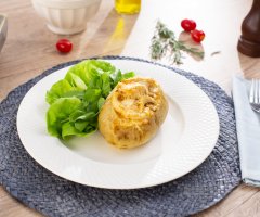 Batata Recheada com Strogonoff de Tilápia