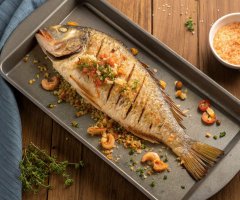 Farofa de camarão para rechear peixe: fácil e saborosa