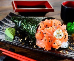 Receita de temaki de salmão: quais os ingredientes e como servir?