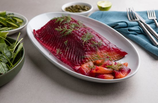 Gravlax de salm&atilde;o: receita elegante, fresca e saborosa