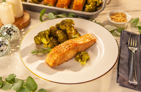 Salmão e Brócolis com Molho de Vinho e Mel