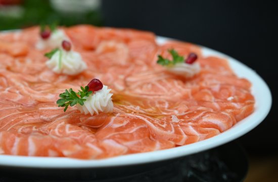Receita de carpaccio de salm&atilde;o: perfeita para ocasi&otilde;es especiais