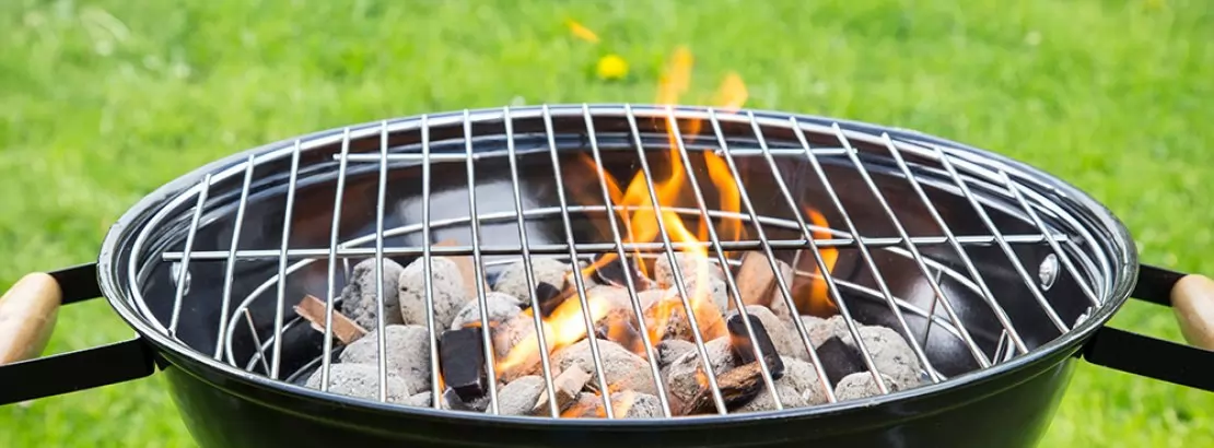 Como limpar grelha de churrasqueira