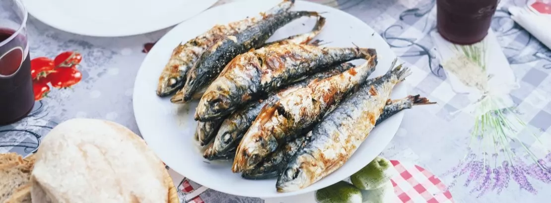 O que servir com peixe grelhado: entradas, bebidas e sobremesas