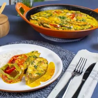 Peixe Cozido com Leite de Coco
