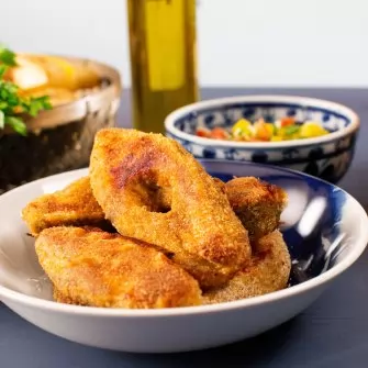 Posta de tilápia assada à milanesa