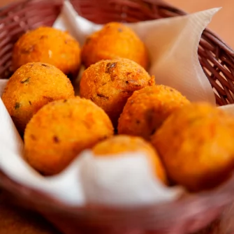 Receita de bolinho de mandioca com sardinha: fácil e saboroso
