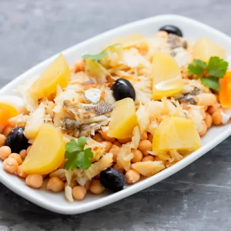 Receita de bacalhau com grão-de-bico e um sabor inesquecível