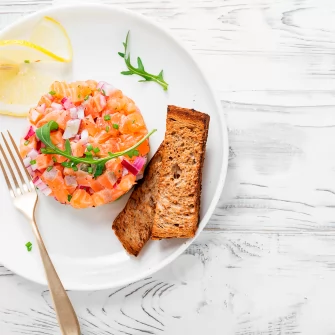 Receita de tartar de salmão: preparo rápido e saboroso