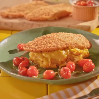 Filé de Tilápia com Purê de Banana da Terra