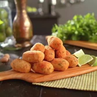 Croquete de Tilápia e Molho Bechamel