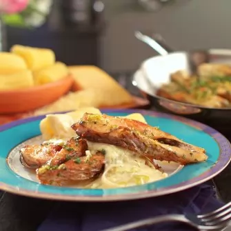 Posta de Tilápia ao Emmenthal e Alho-Poró