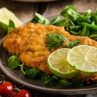 Receita de filé de merluza empanado: crocante e fácil!