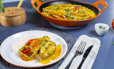 Peixe Cozido com Leite de Coco